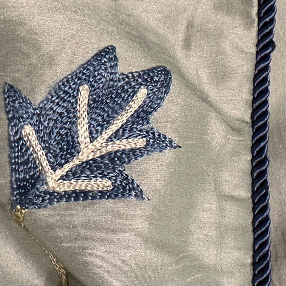 Noble Excellence King Size Embroidered Two Button Pillow Covers Floral Green - Picture 3 of 5